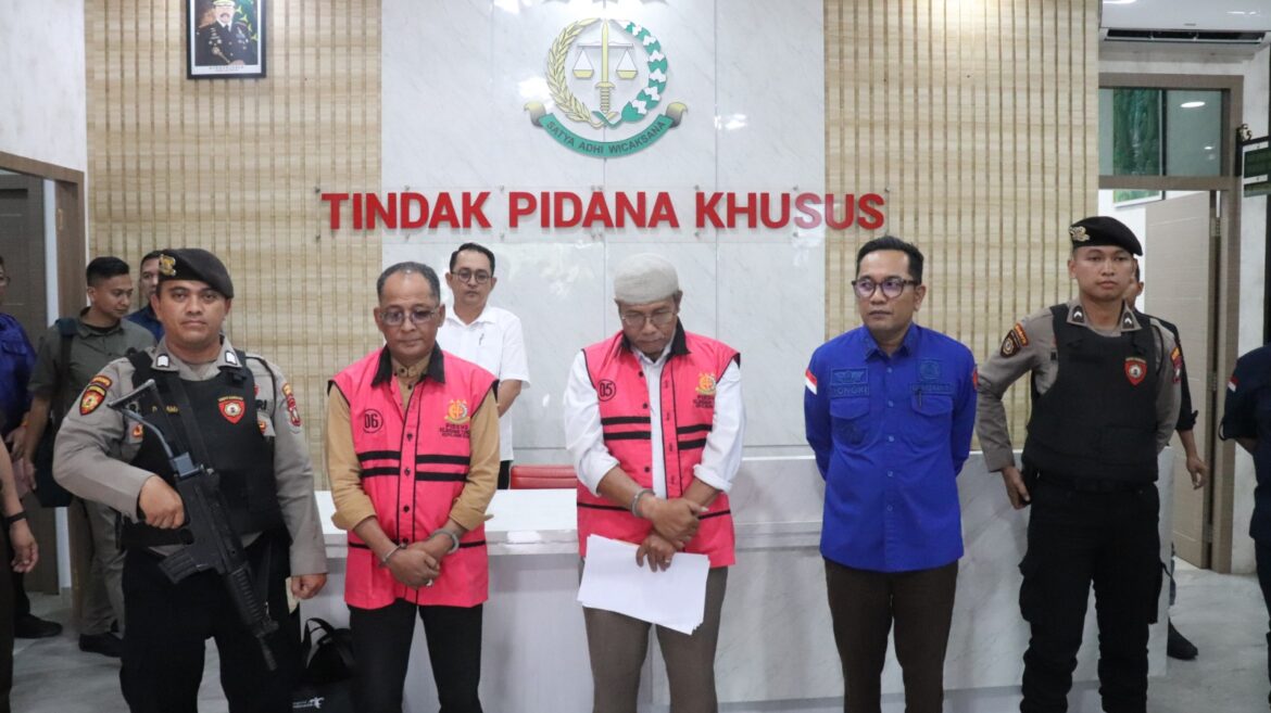 Kejati Kepri Tetapkan dan Tahan Tersangka Tipikor Pengaturan Barang Kena Cukai BP Karimun.