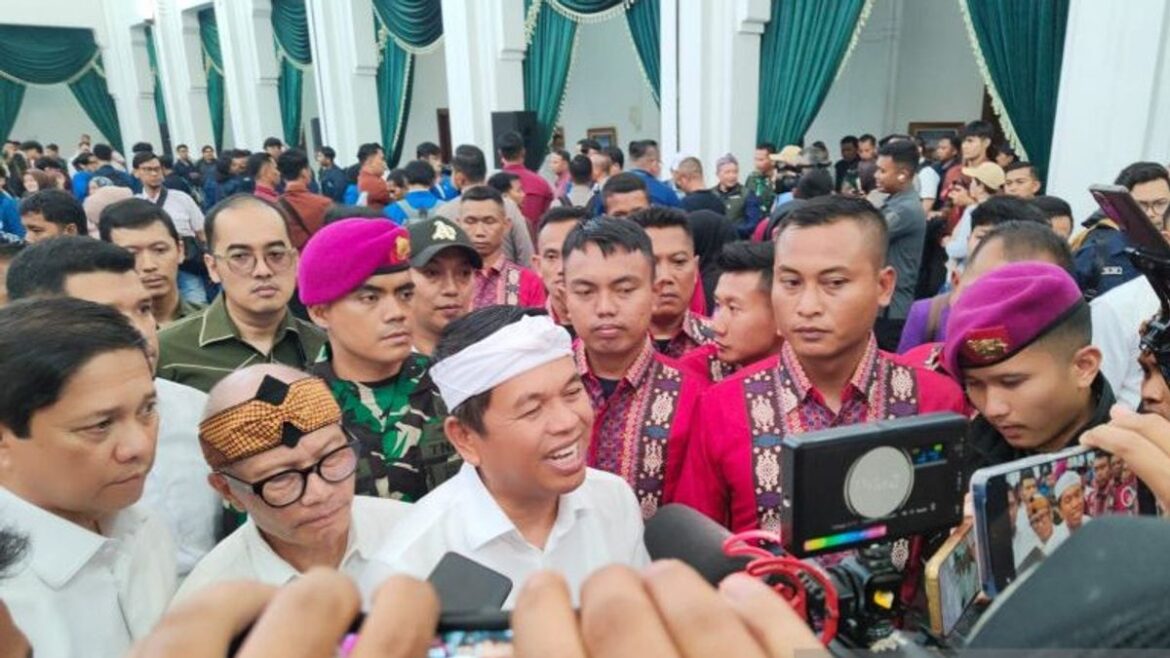Gubernur Dedi Mulyadi Jemput Mahasiswa Unisba yang Ditangkap Saat Demo ke Polda Jabar